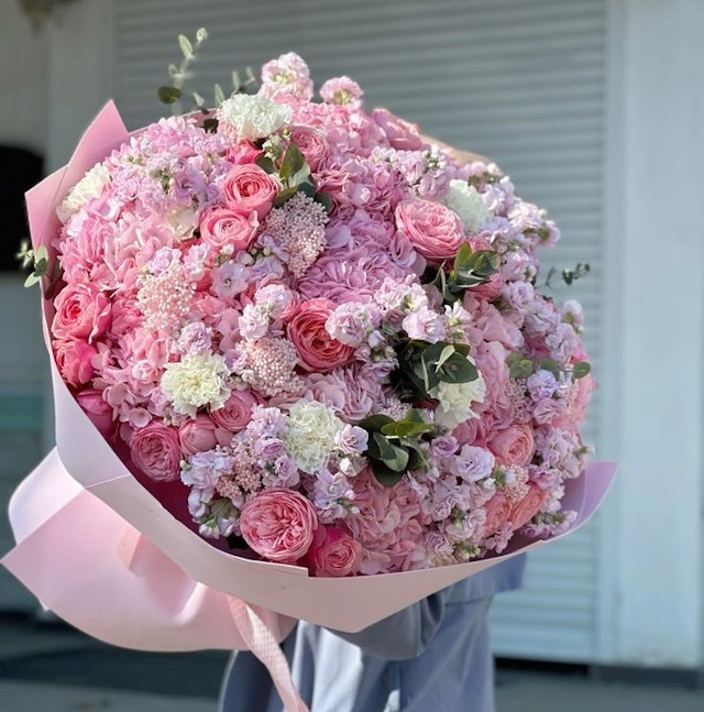 Huge  Pink BOUQUET