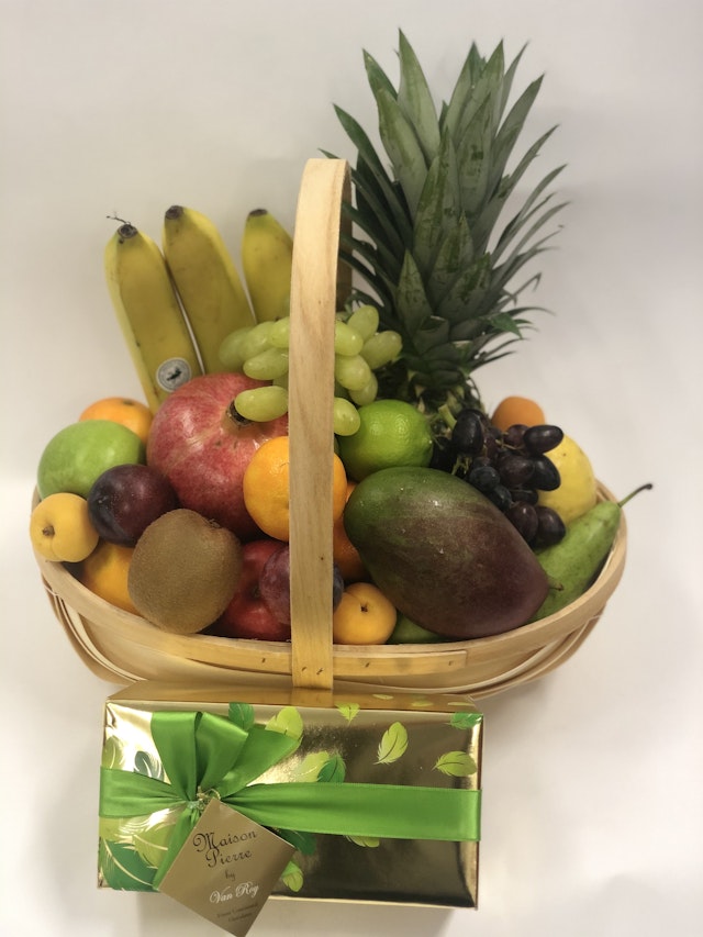 Fruit and treats hamp