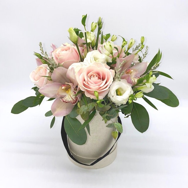 Blush Kisses Hat Box