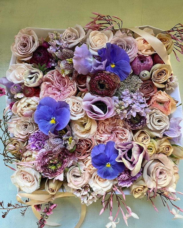 Bella Blue Flower Box