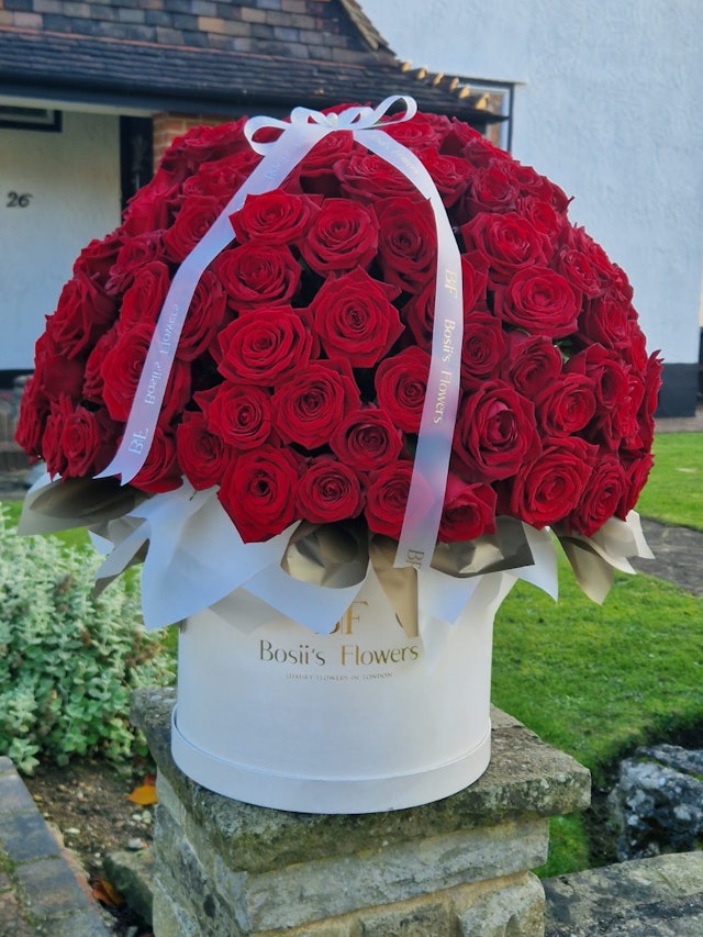 150 Red Roses