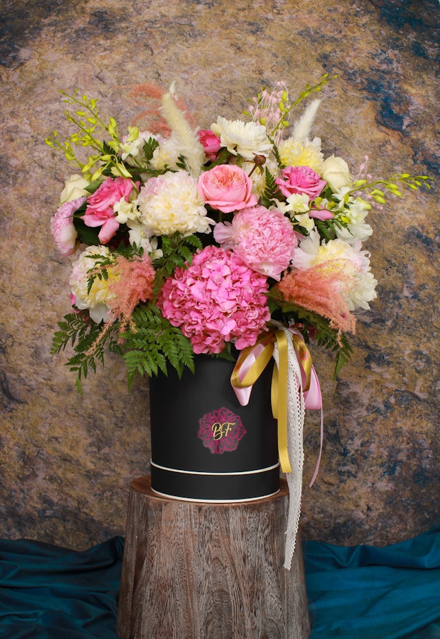 Peonies Hat Box